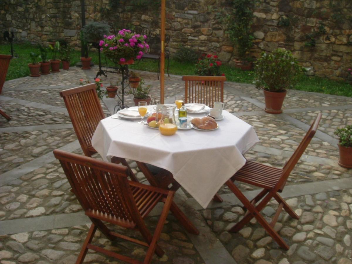 Hotel Castillo Valdes Salas Екстериор снимка