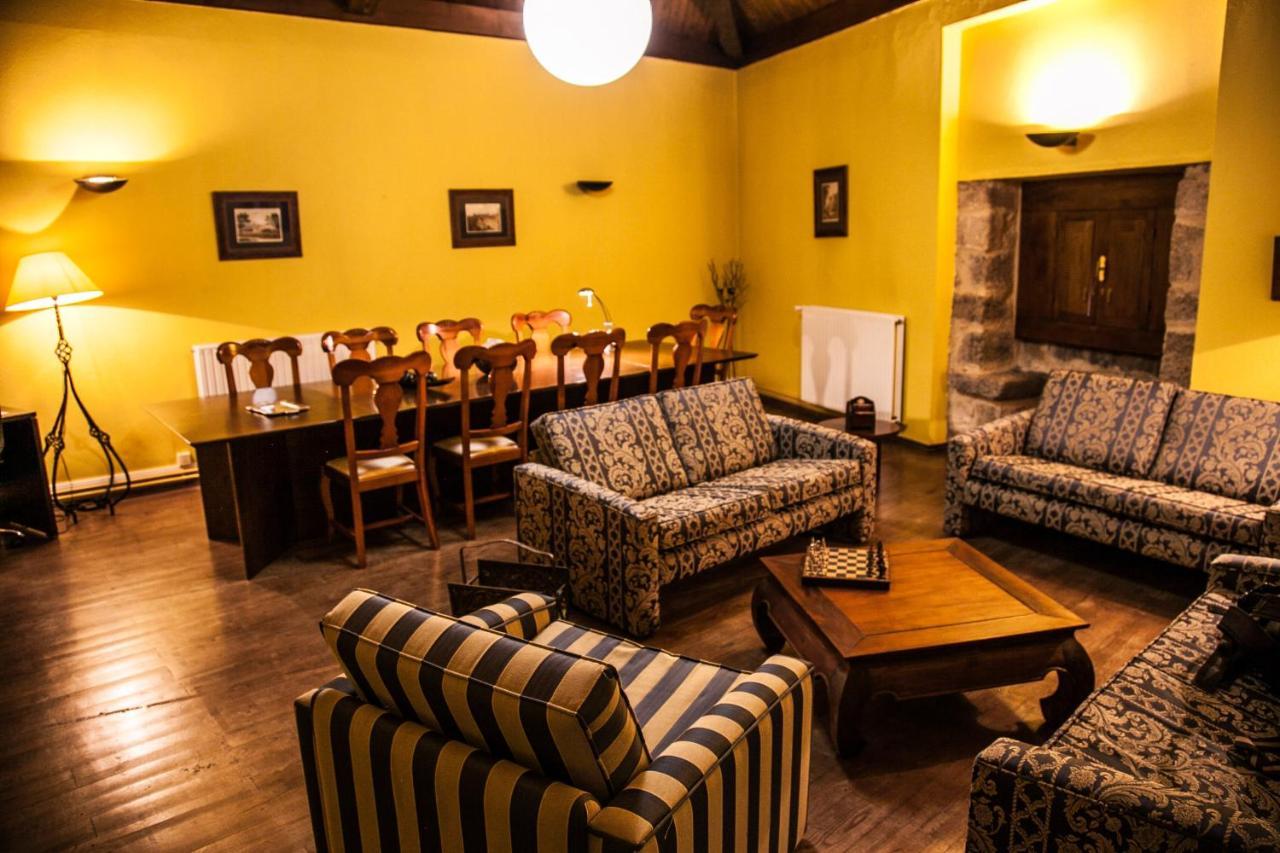 Hotel Castillo Valdes Salas Екстериор снимка