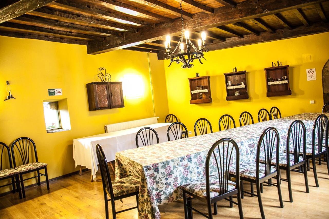 Hotel Castillo Valdes Salas Екстериор снимка
